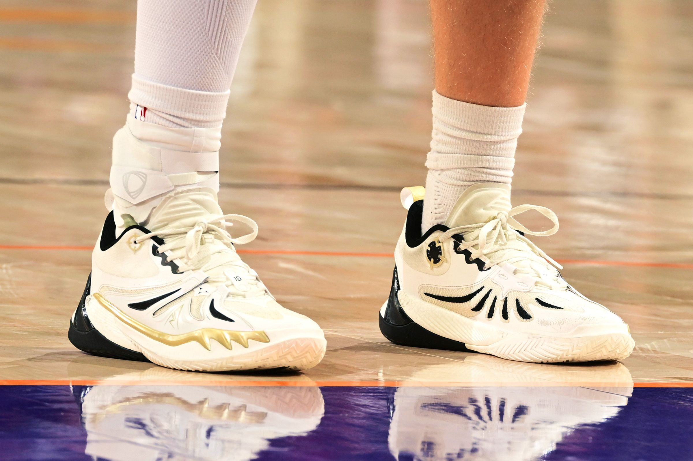 a-high-tech-ankle-guard-is-helping-nba-players-stay-in-the-game