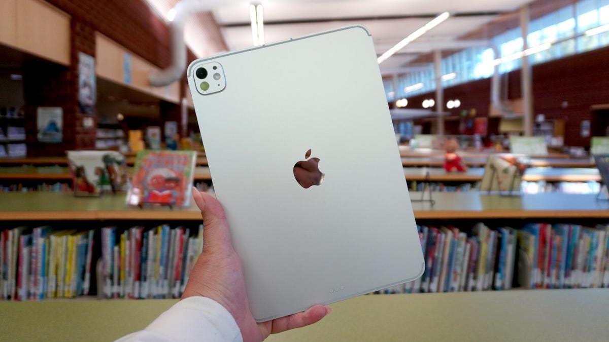 after-using-m5-ipad-pro,-i’m-seriously-considering-putting-away-my-macbook-for-it