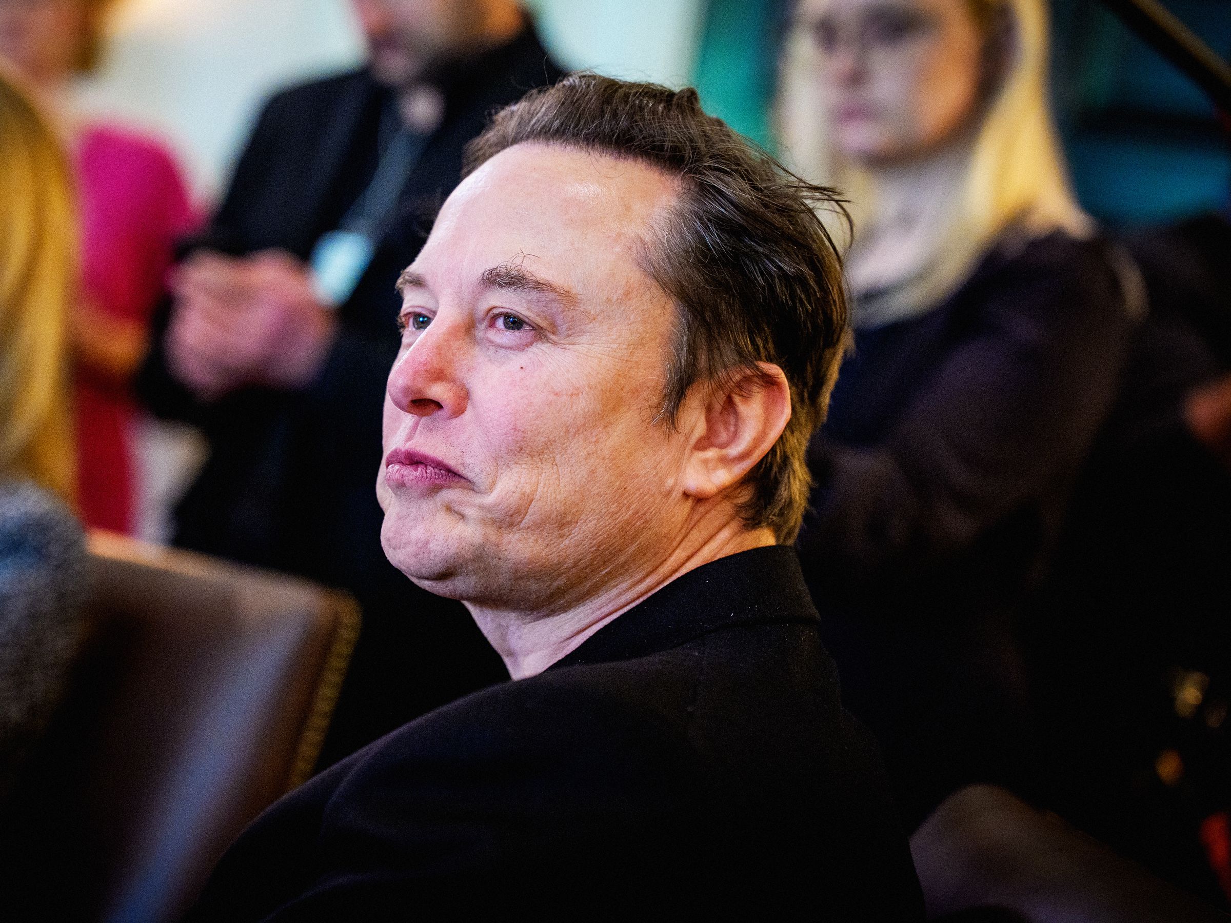 elon-musk’s-grokipedia-pushes-far-right-talking-points