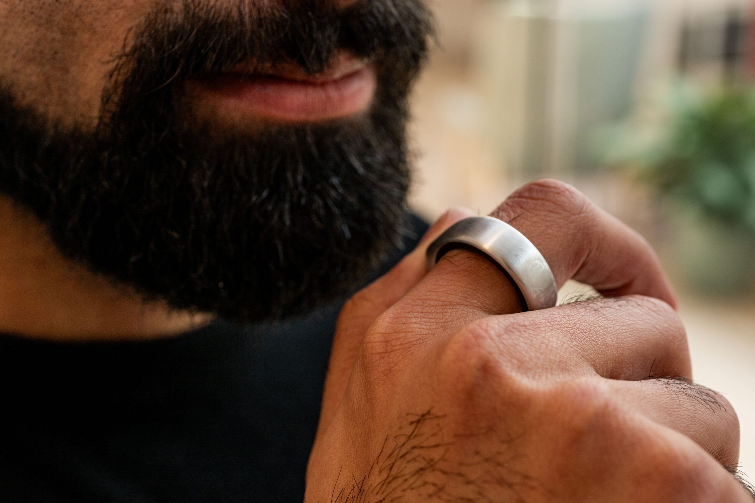 whisper-into-this-ai-powered-smart-ring-to-organize-your-thoughts