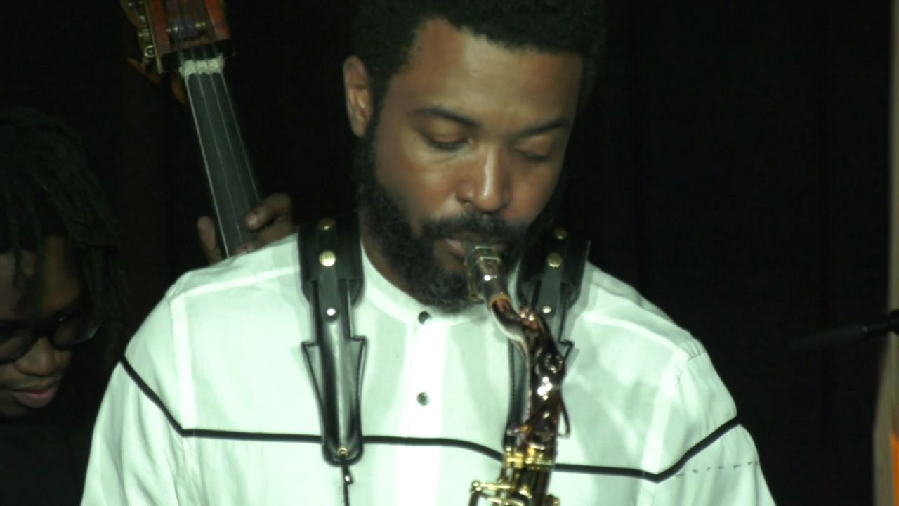 new-pilot-to-teach-students-about-max-roach,-jazz-and-activism