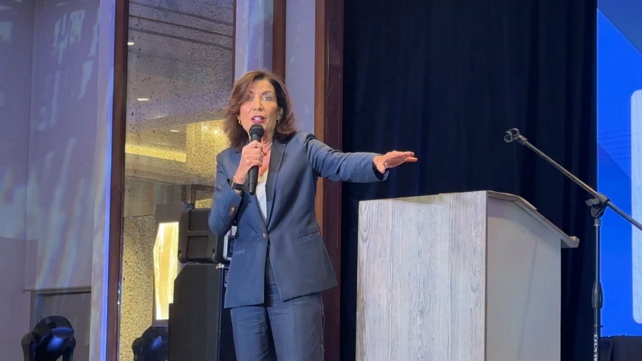 hochul-a-‘no’-on-mamdani’s-free-bus-plan;-‘yes’-on-statewide-universal-childcare