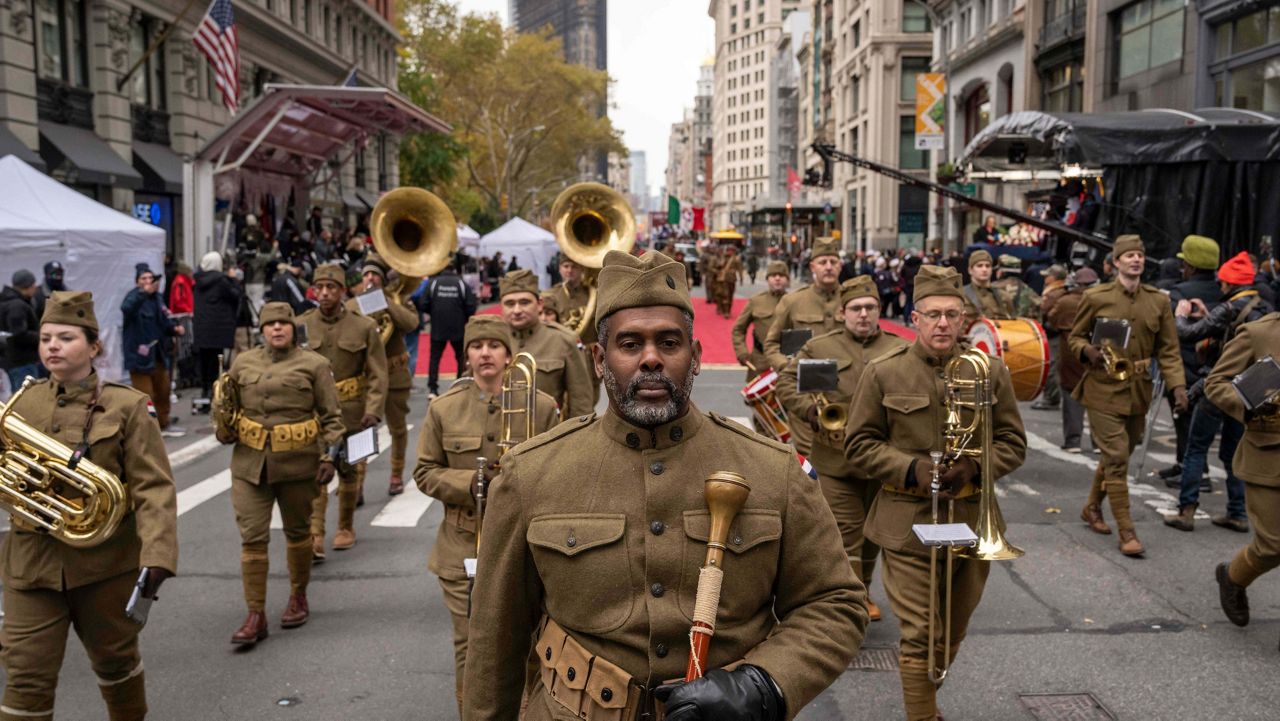 annual-veterans-day-parade-steps-off-in-manhattan