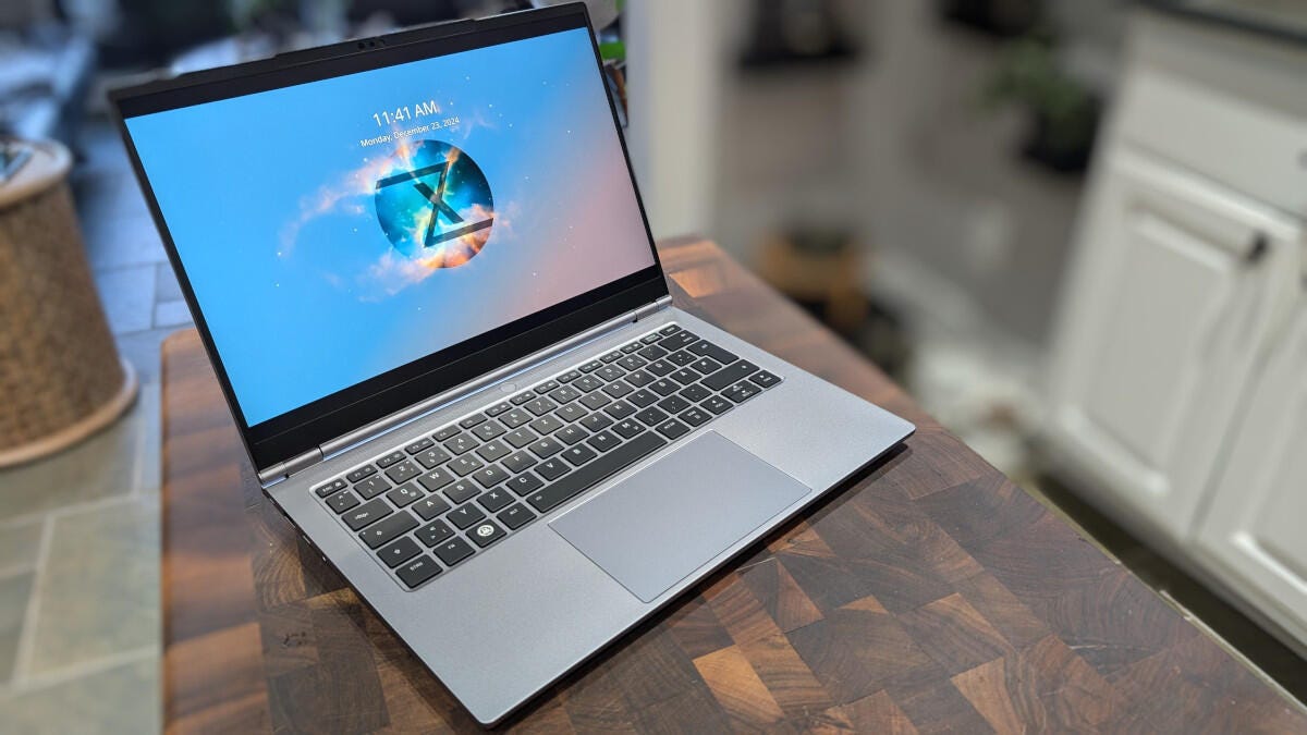 can-a-linux-laptop-really-replace-my-macbook?-this-one-is-surprisingly-close