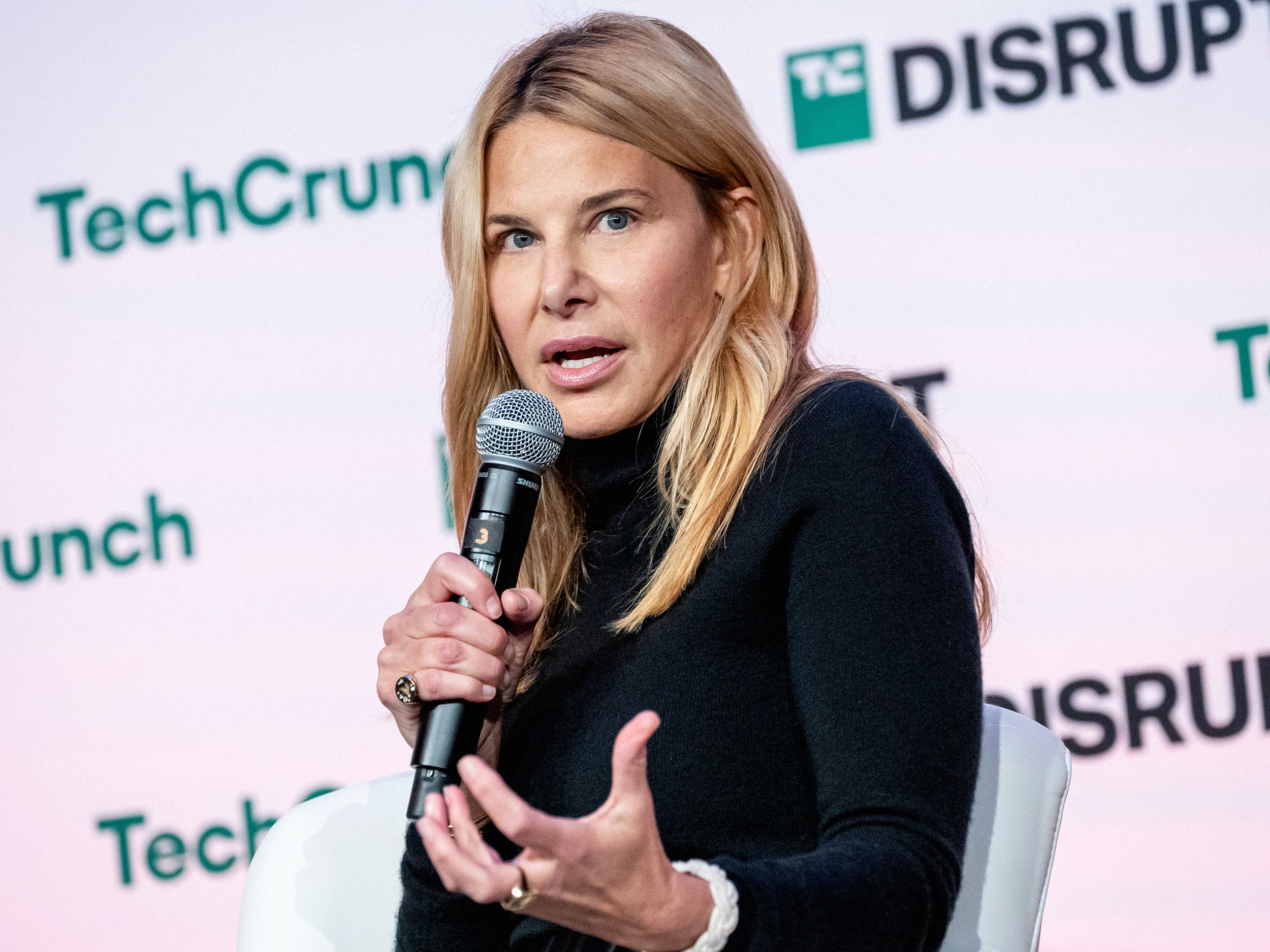 openai-hires-slack-ceo-as-new-chief-revenue-officer