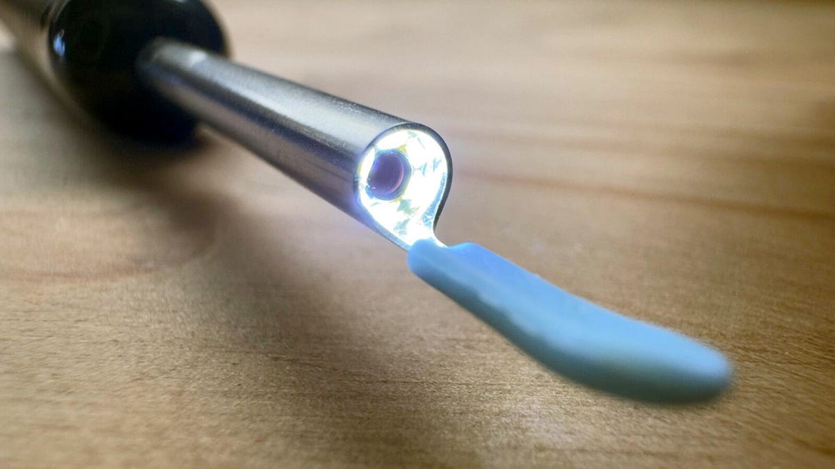 the-9-tech-gadgets-i-couldn’t-live-without-in-2025-(and-they-don’t-include-airtags)