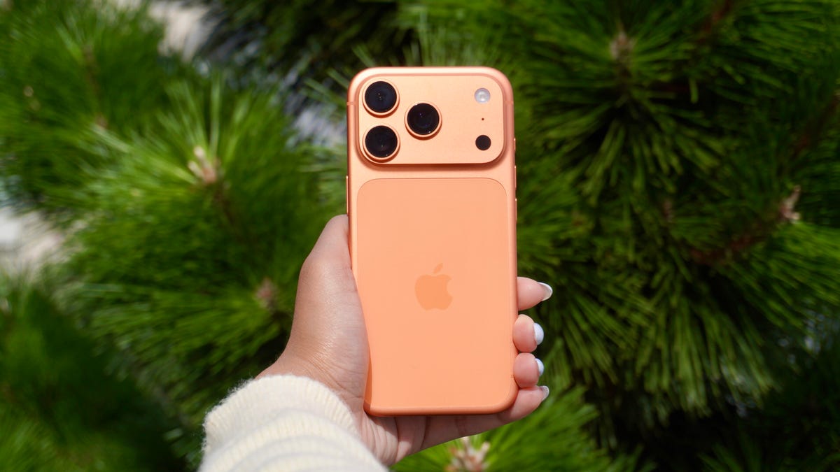 5-reasons-to-update-your-iphone-to-ios-26.2-–-including-security-patches